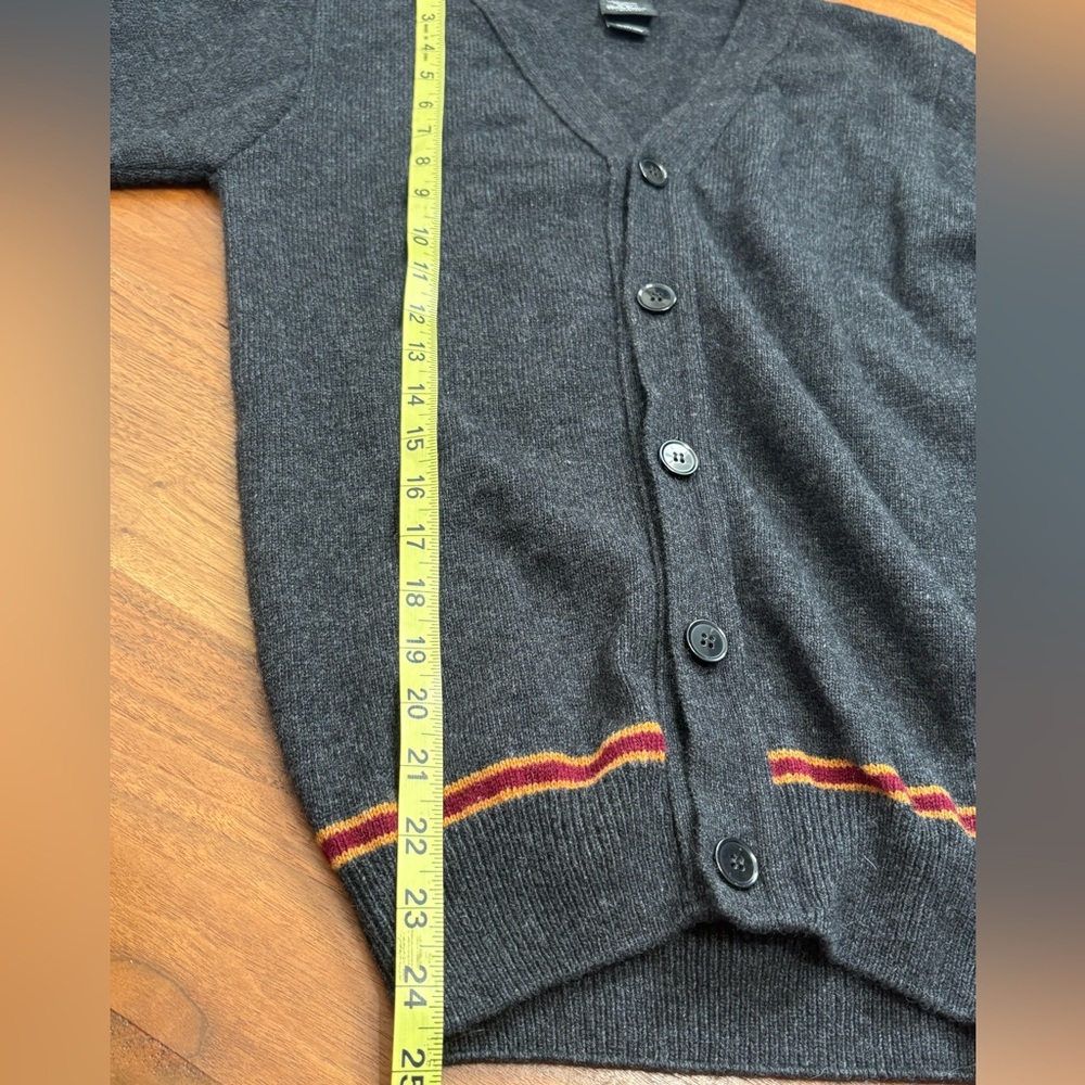 The Wizarding World of Harry Potter Gryffindor Cardigan Sweater - Picture 10 of 10